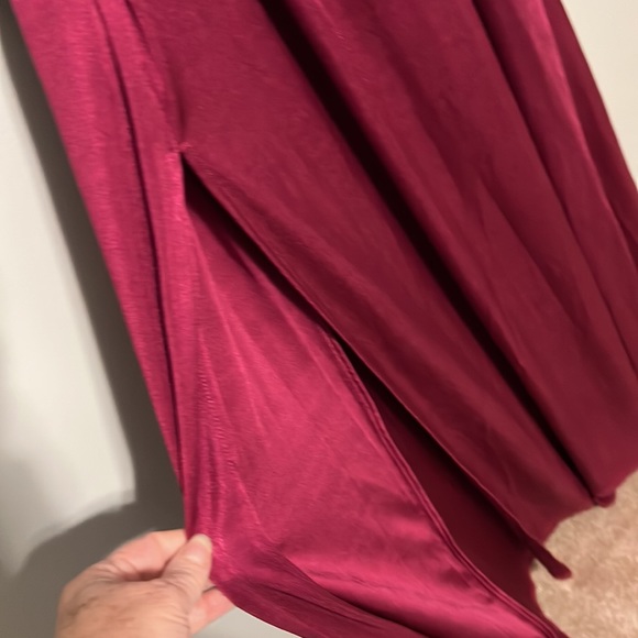 ❗️FINAL❗️ 🆕 DRESS THE POPULATION Magenta KRISTA Dress/Gown 🔴🔴 - Picture 6 of 8